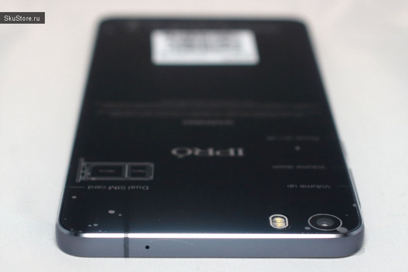 Смартфон iPro Acro A58 - вид сбоку