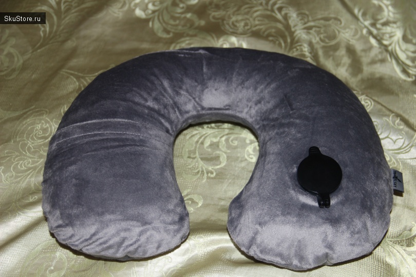 Надувная подушка из дорожного набора