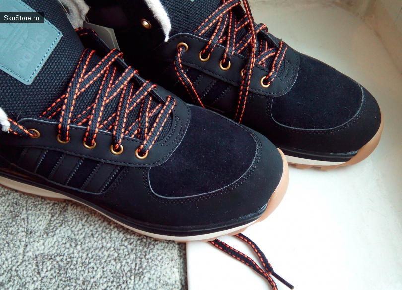 Adidas Chasker boots - крупный план