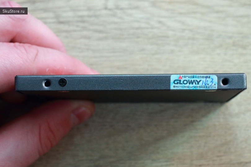 SSD диск Gloway Fervent SATA3 - предохранительная наклейка
