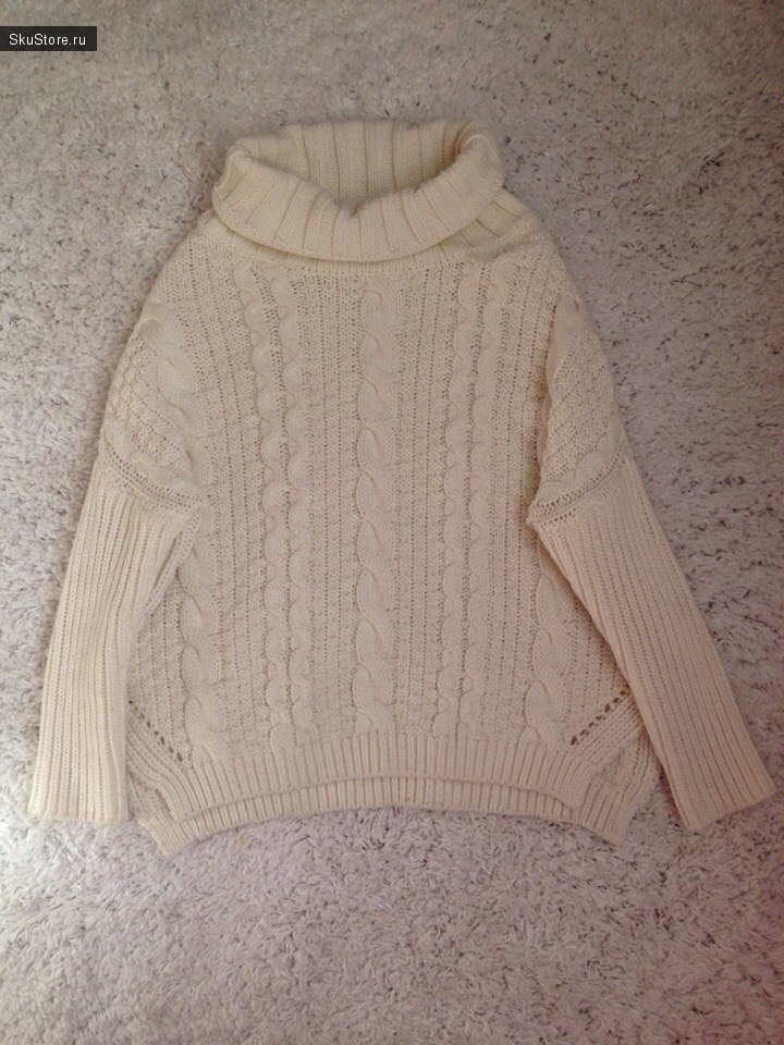 Уютный свитер крупной вязки