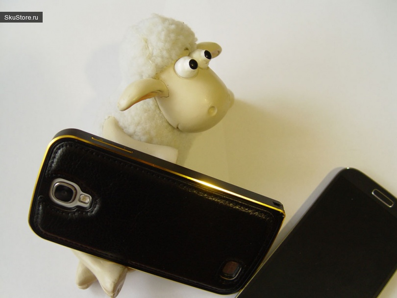 Бампер для смартфона Samsung Galaxy S4 и его друг - овца
