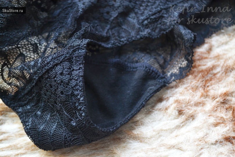 Полупрозрачный комплект нижнего белья в черном цвете