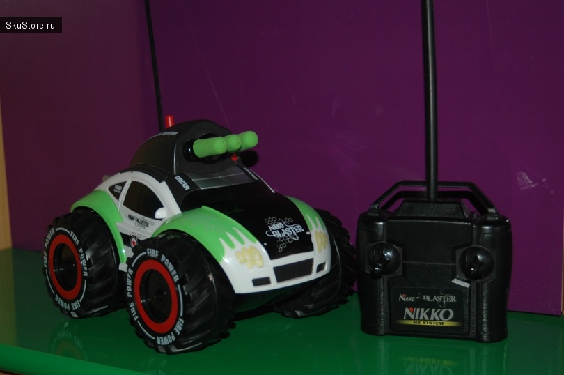 Машинка Nikko Nano Blaster с пультом