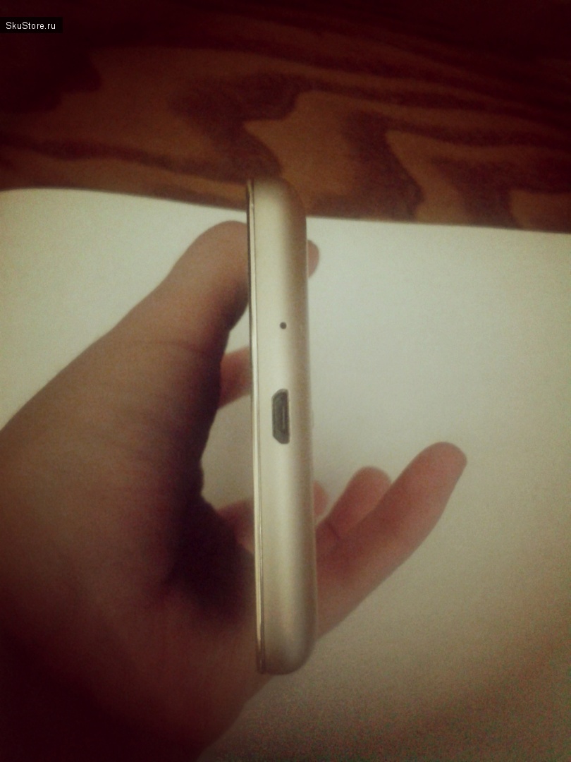 Xiaomi Redmi 3 S - вид сбоку