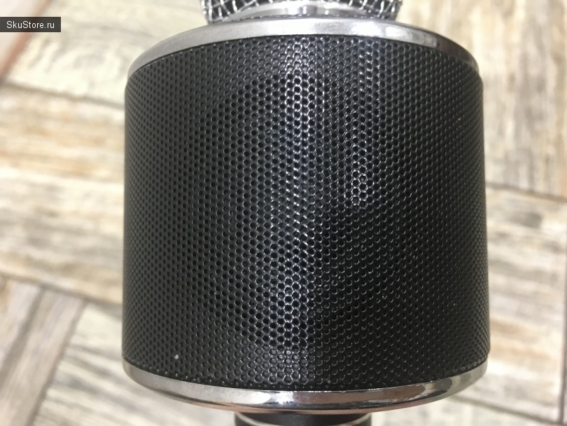 Беспроводной караоке-микрофон для веселой компании