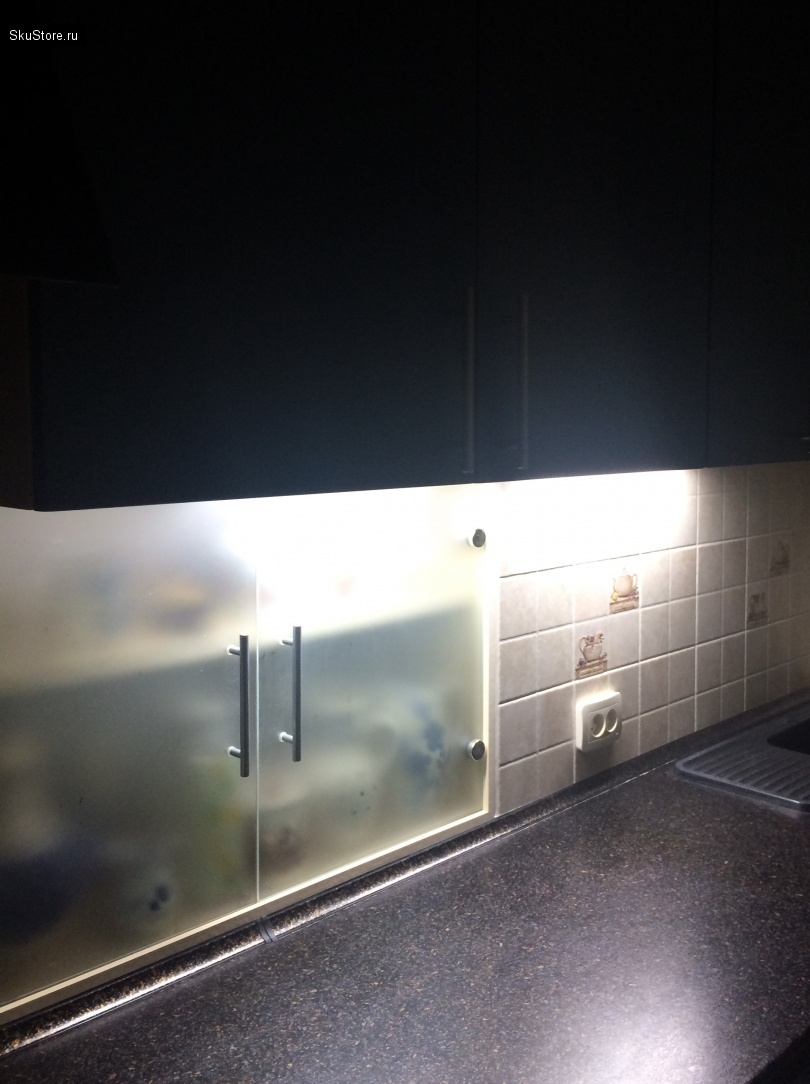 Светодиодная подсветка с датчиком движения для кухни
