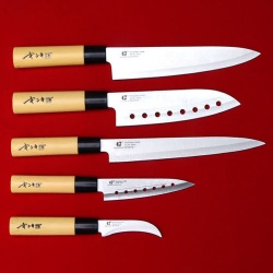 Набор из пяти ножей для суши